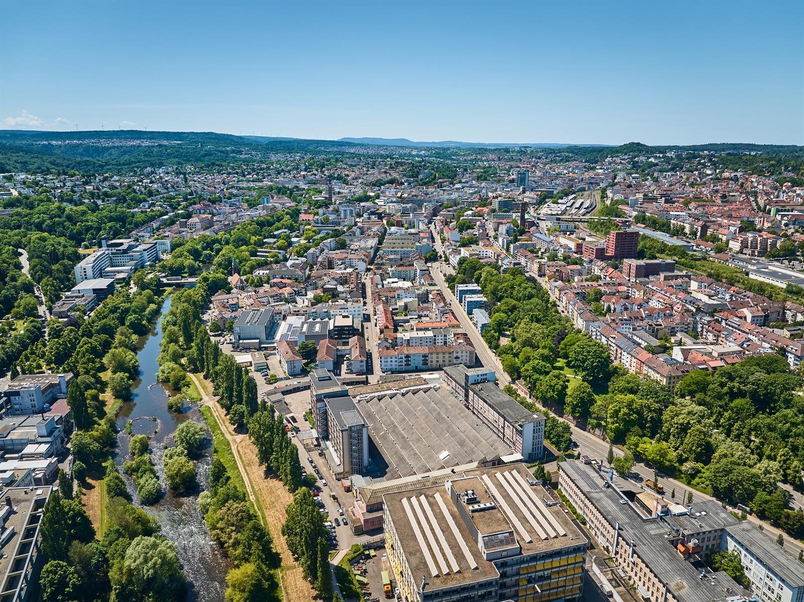 Luftaufnahme der Lage des Ostend Mietparks in Pforzheim mit Umgebung und Verkehrsanbindung